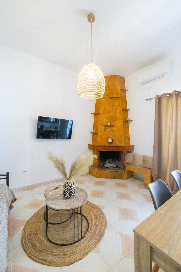 Comfortable Apartment Naxos City エクステリア 写真